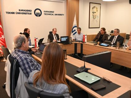 TÜBİTAK Yüksek Teknoloji Platformu Üniversitemizde Toplandı: Kanserle Mücadele Hız Kesmeyecek

