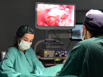 Kadın Doğum Ameliyatlarında İz Bırakmayan Yöntem Farabi'de